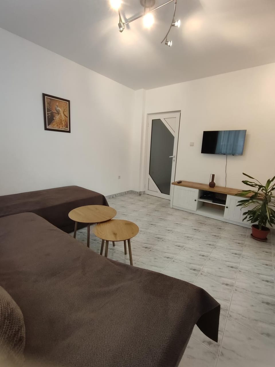 TV and multimedia, Seating area