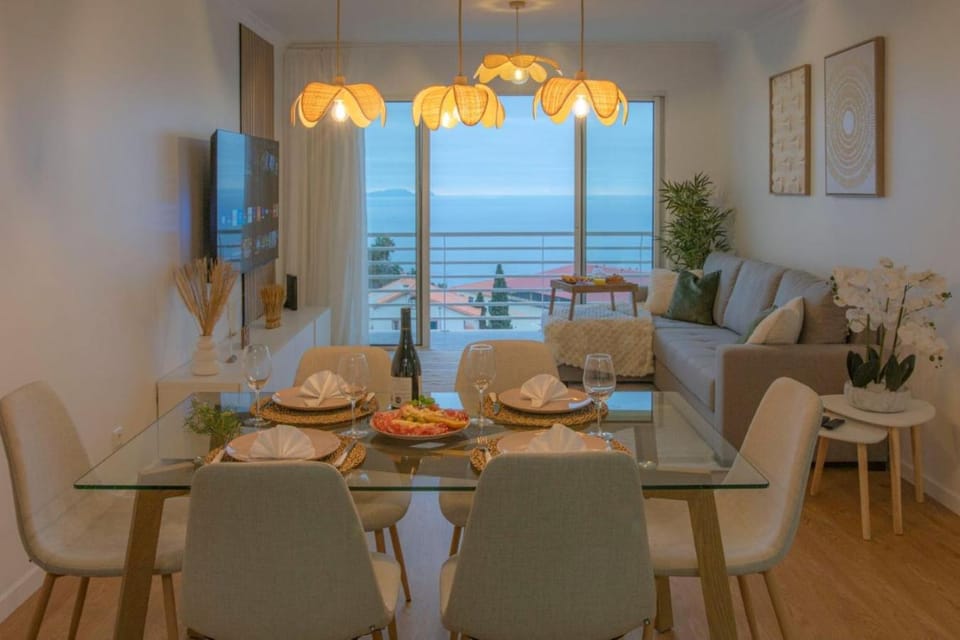 Living room, Seating area, Dining area, Sea view