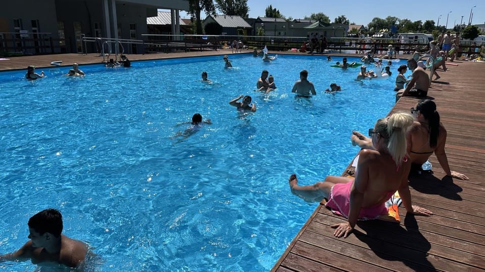 Swimming pool