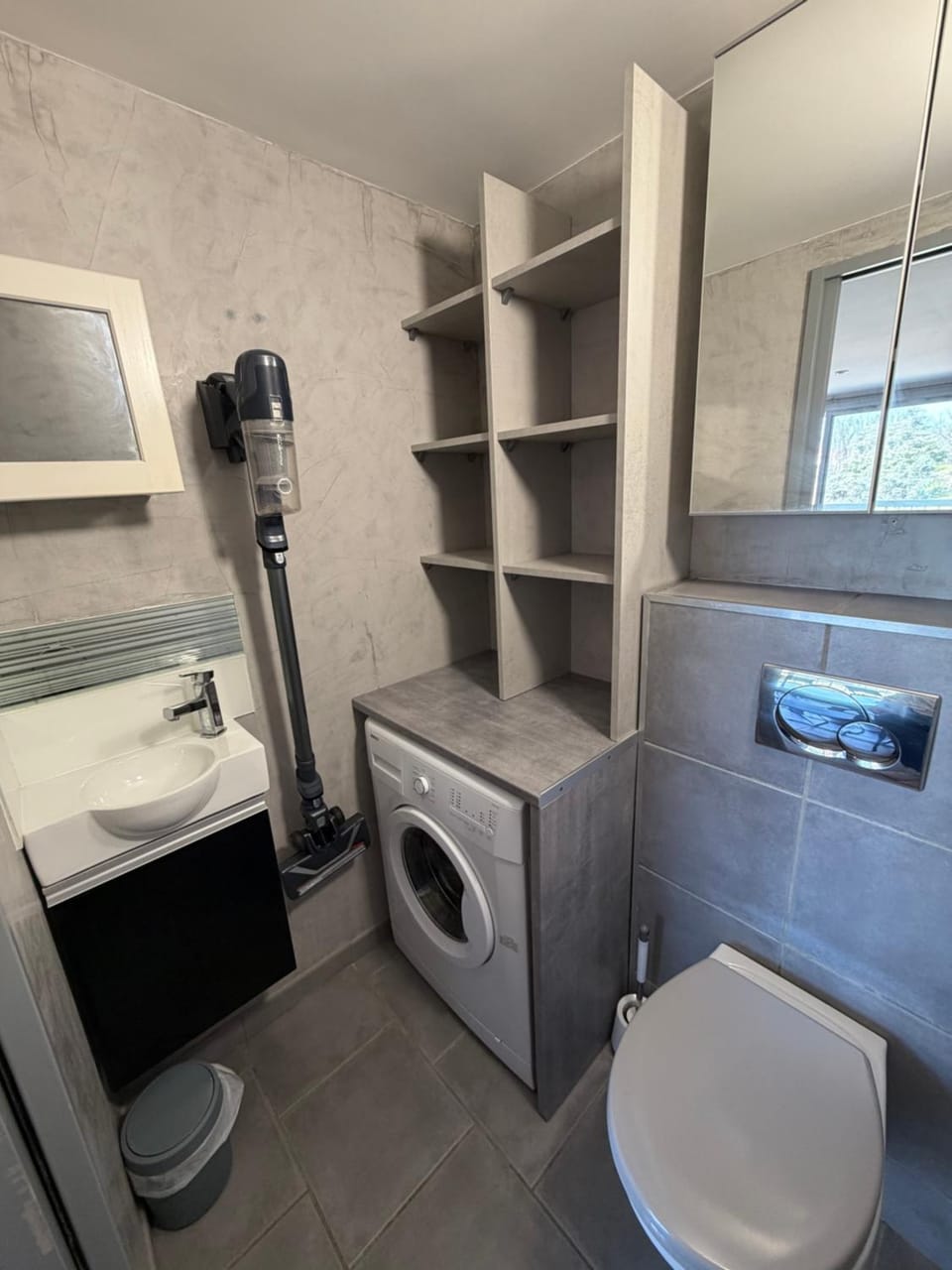 Appartement au calme, avec piscine et vue dégagée Apartment in Vence