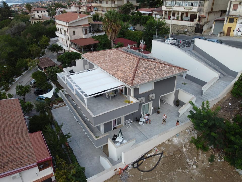 Property building, Street view
