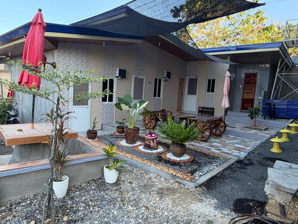 Amad's Rental Space Family Room Apartment in Central Visayas