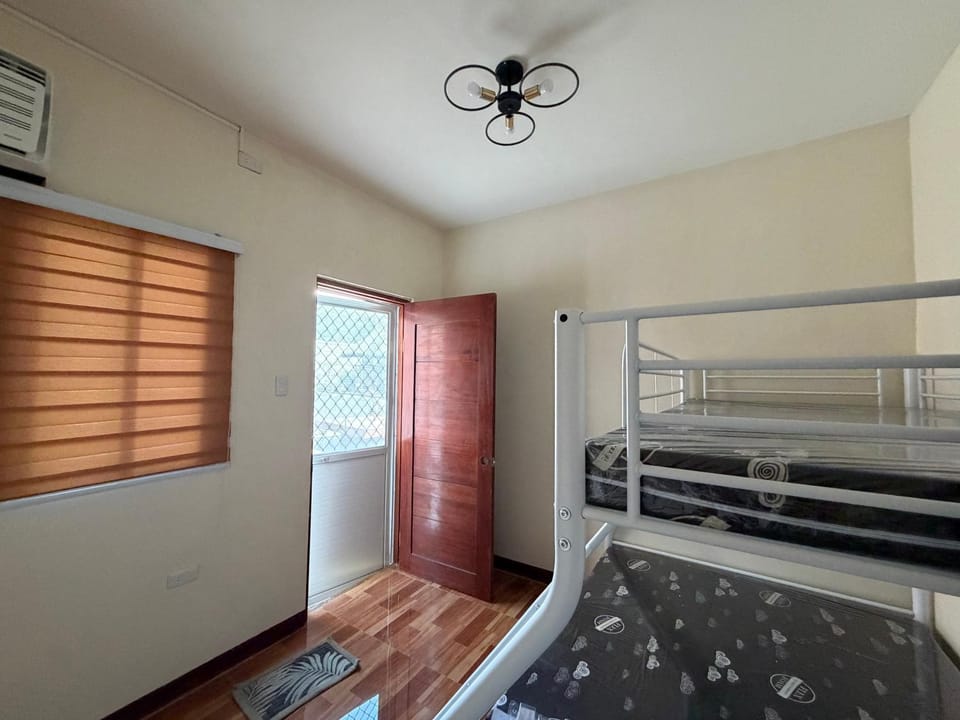 Amad's Rental Space Family Room Apartment in Central Visayas