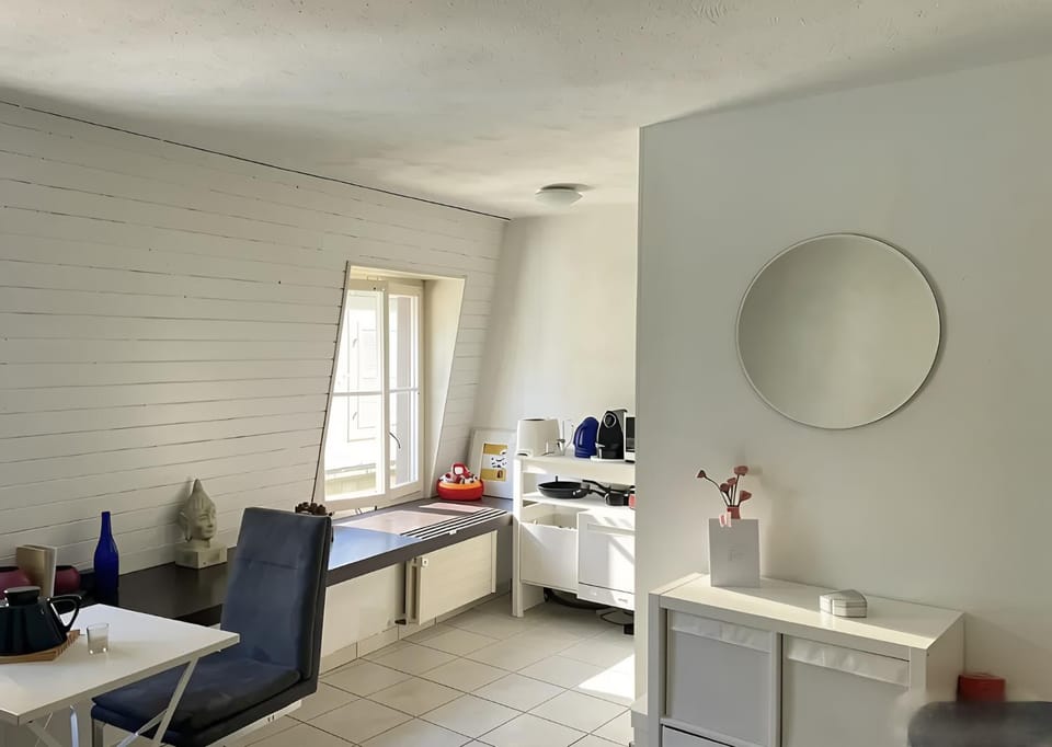 Joli studio au centre ville de Neuchâtel, à 5 minutes du lac Apartment in Neuchâtel