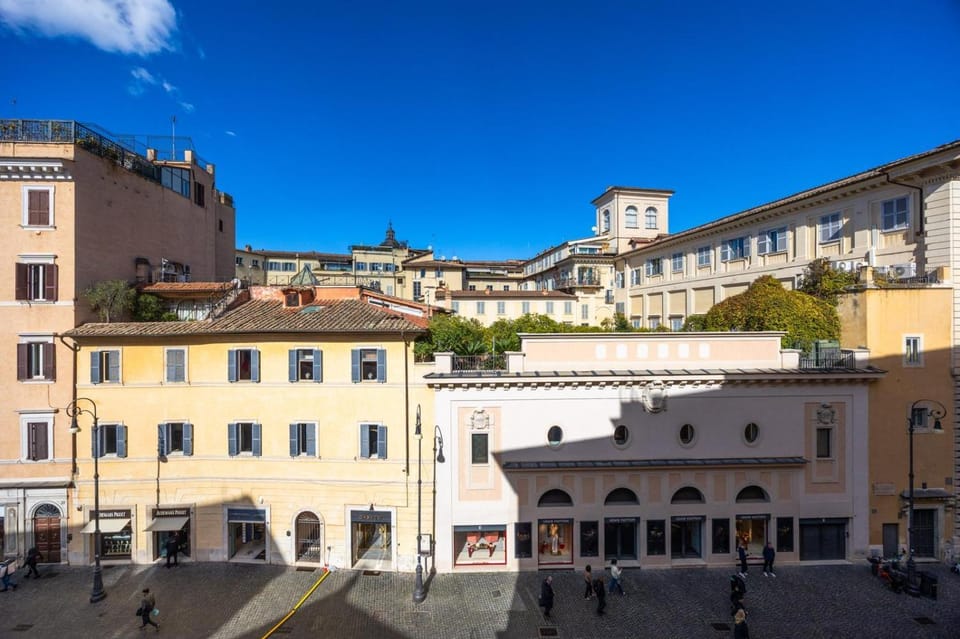 Nearby landmark, Day, Neighbourhood, Natural landscape, City view, Street view