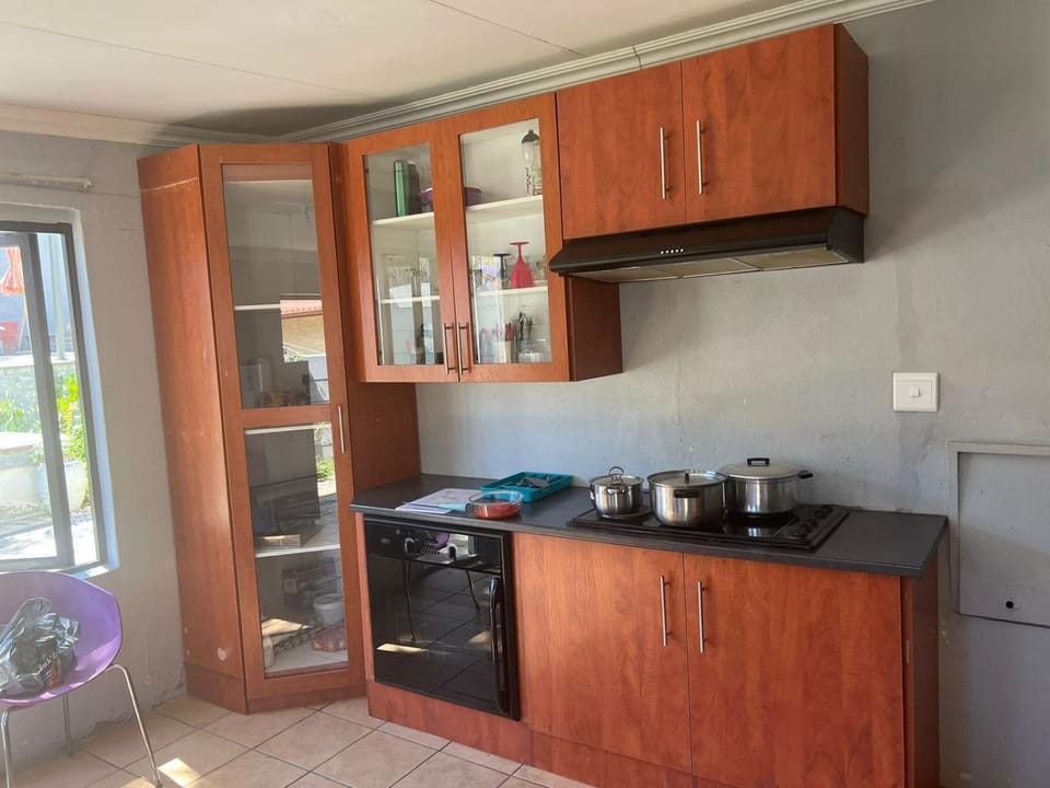 Lethabong B Guest House Bed and Breakfast in Sandton