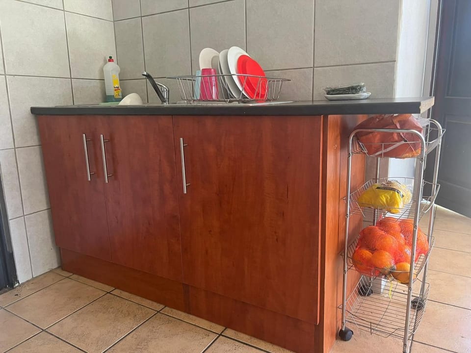 Lethabong B Guest House Bed and Breakfast in Sandton