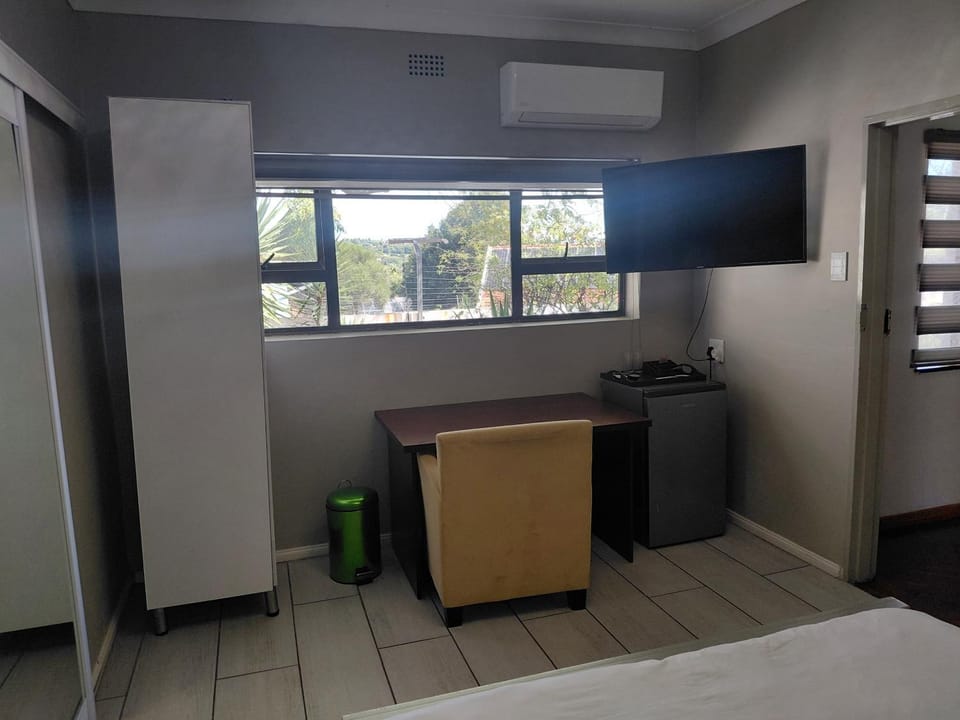 Lethabong B Guest House Bed and Breakfast in Sandton