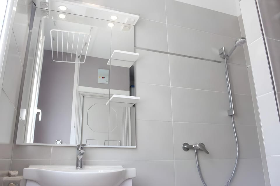 Bathroom, Living room