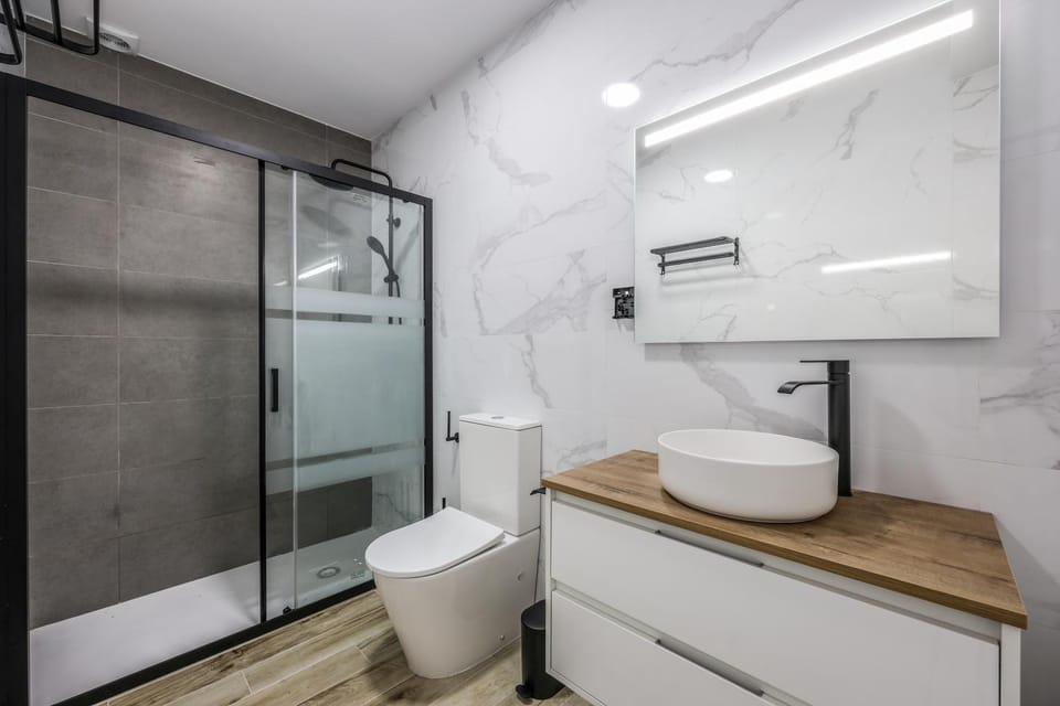 Shower, Bathroom