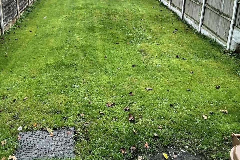 3 Bed House Sleeps 5 - On-site Parking - Smart TVs House in Oldham District