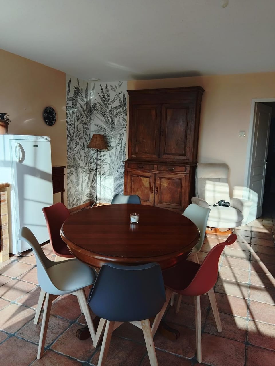 Property building, Living room