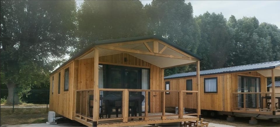 Camping de Ferrières Campground/ 
RV Resort in Centre-Val de Loire