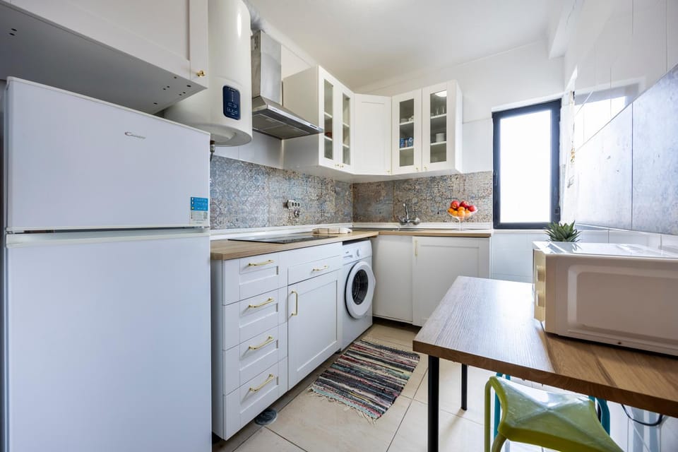 Coffee/tea facilities, microwave, stove, stove, kitchen