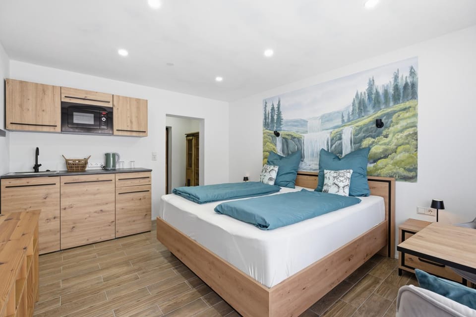 Bed, Kitchen or kitchenette, Photo of the whole room