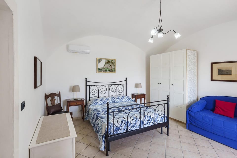 Living room, Bedroom