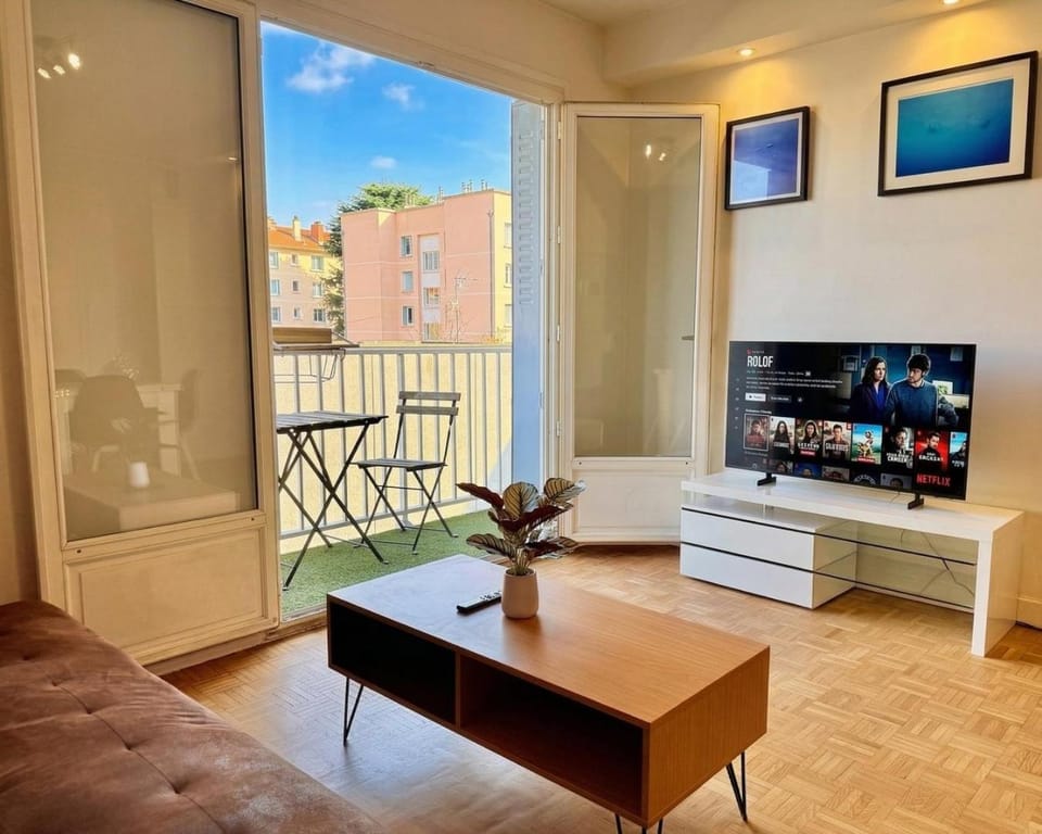 Le Havre d'Azur · Parking gratuit, Balcon, Ventilateur Apartment in Villeurbanne