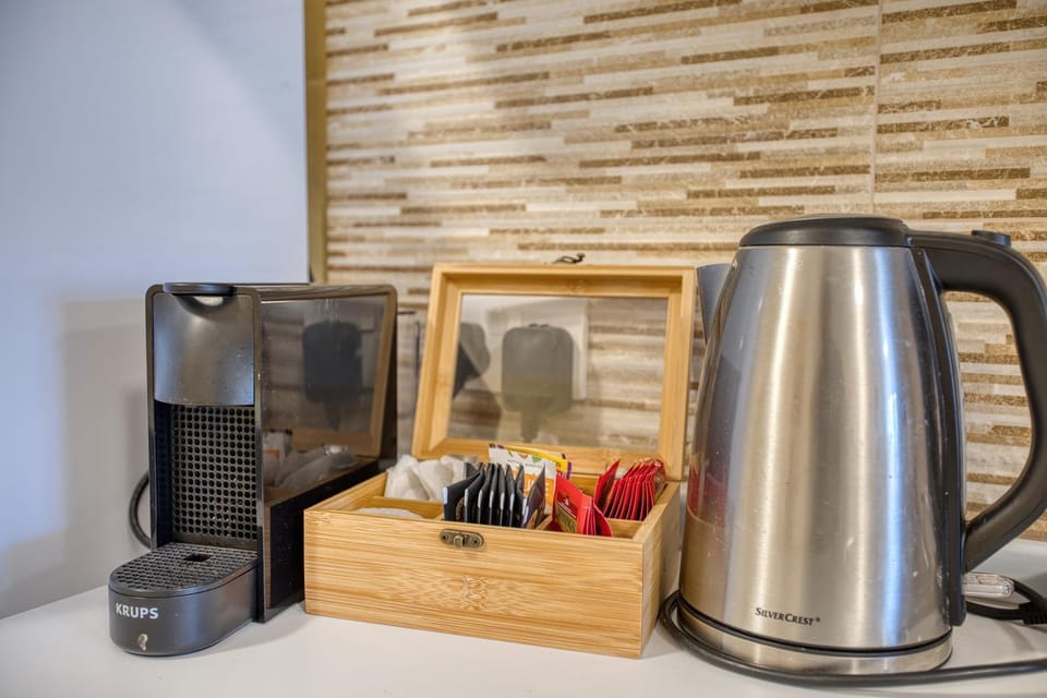 Coffee/tea facilities, Kitchen or kitchenette
