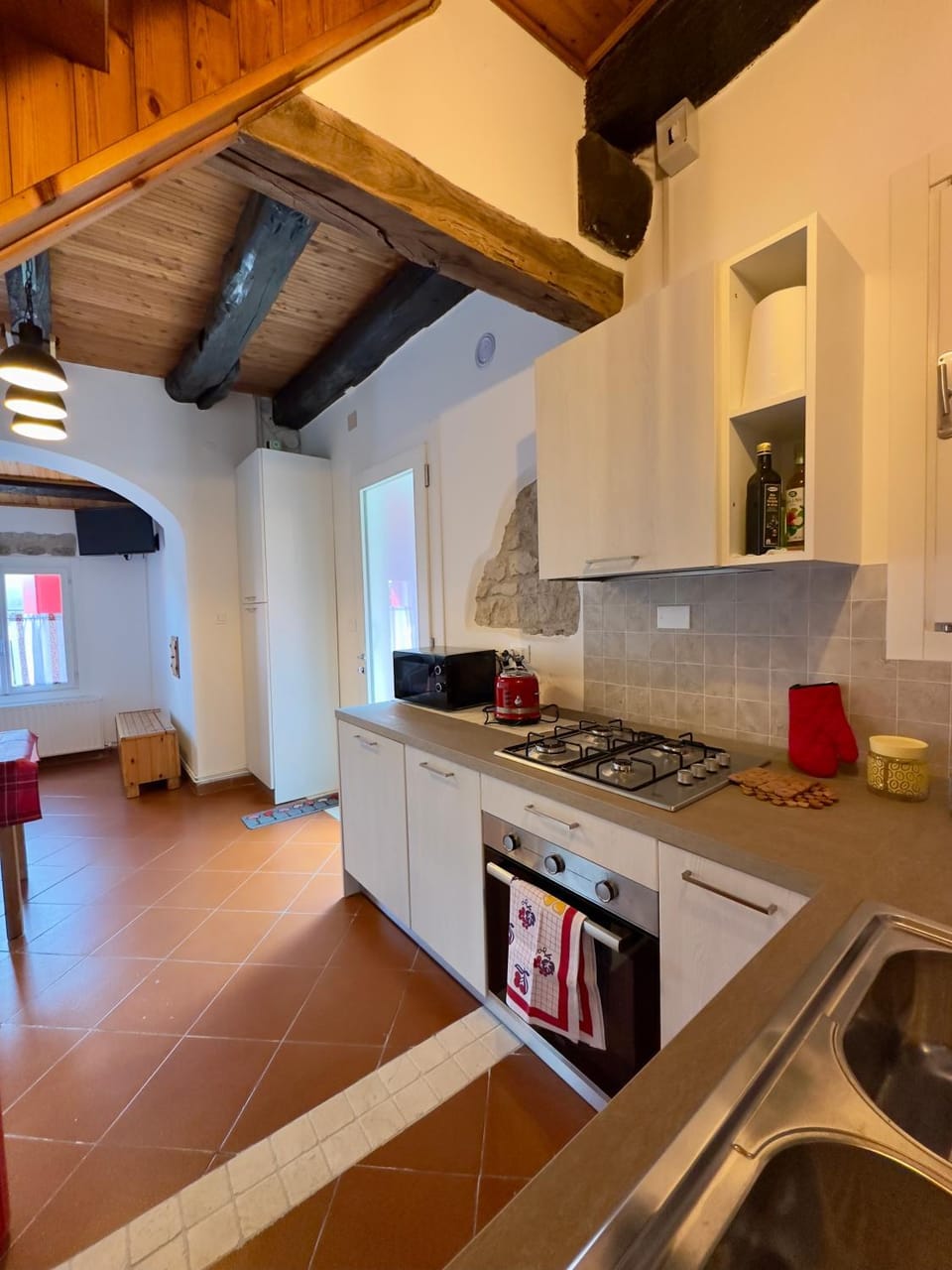 Facade/entrance, Kitchen or kitchenette