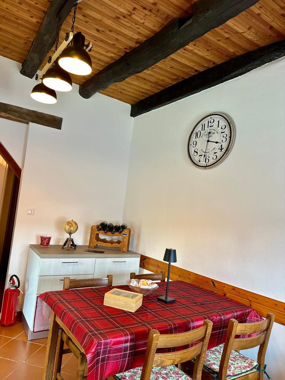 Dining area, Breakfast