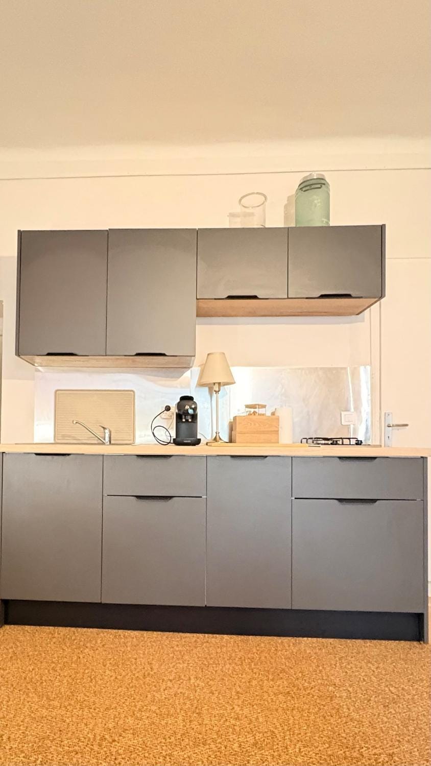 Studio au coeur d'Eygalières avec terrasse privée Apartment in Provence-Alpes-Côte d'Azur