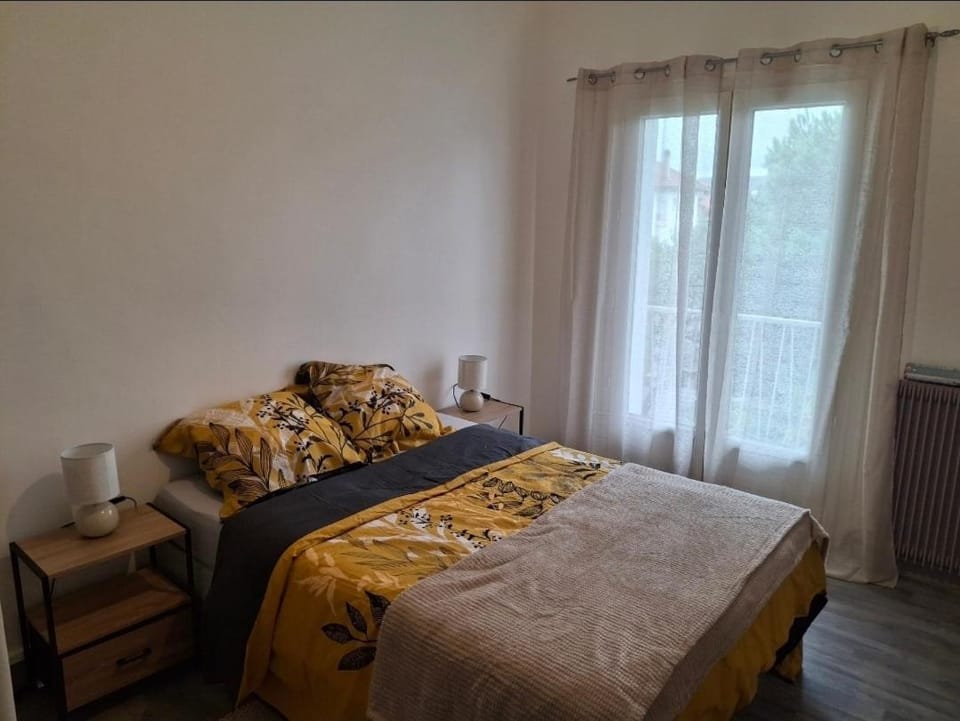 Chez Lili, Appartement 3 chambres, 5 personnes, duplex, balcon Apartment in Nouvelle-Aquitaine