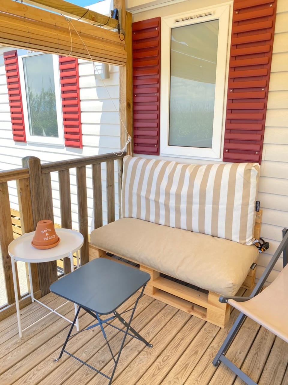 Patio, View (from property/room), Balcony/Terrace, Living room, Seating area