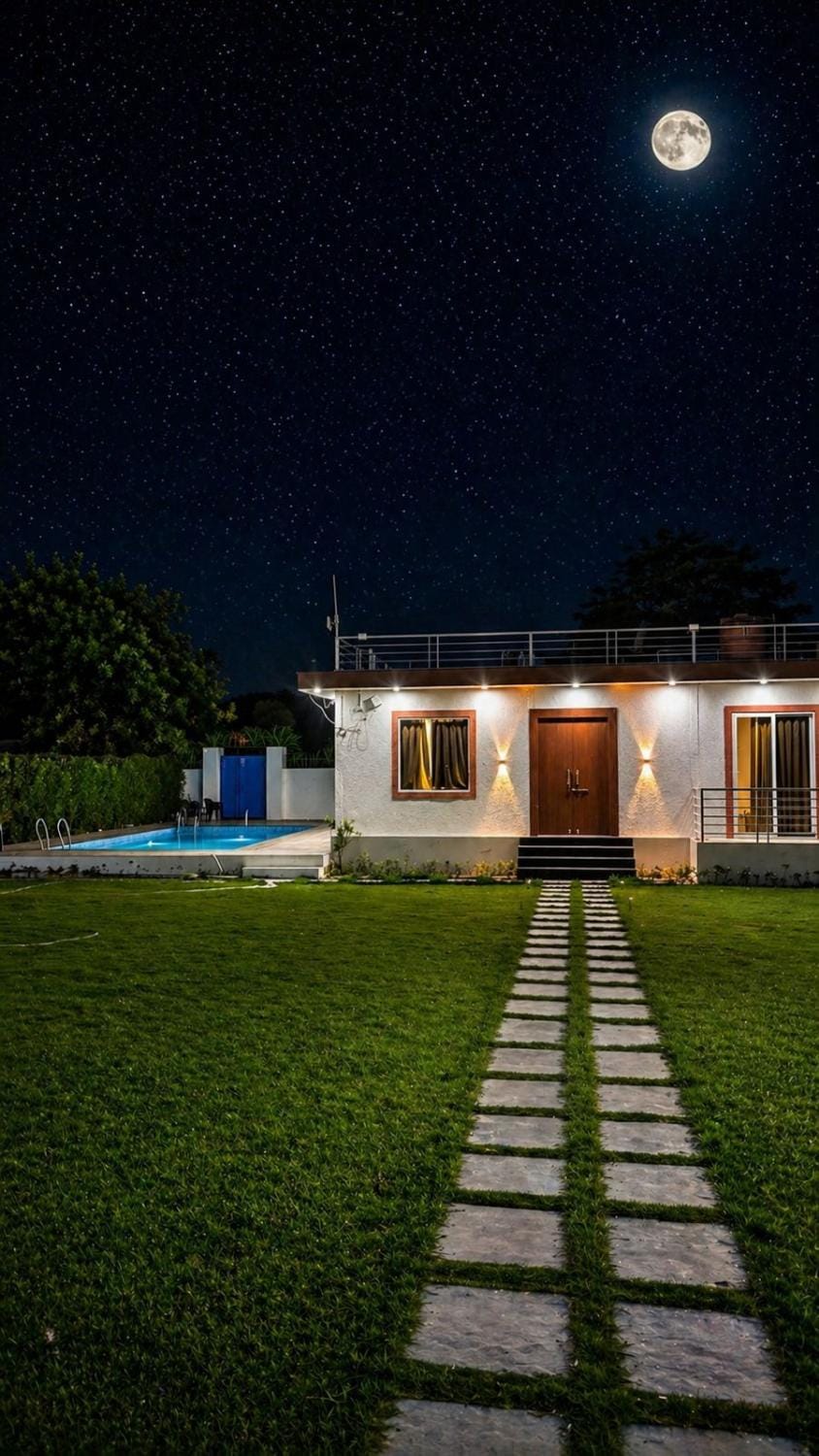 Shiv kashi farm luxury 3bhk with big pool Villa in Noida
