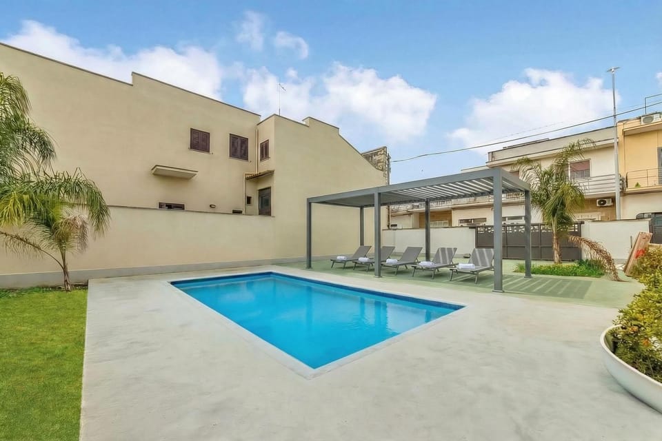 Pool view, Swimming pool