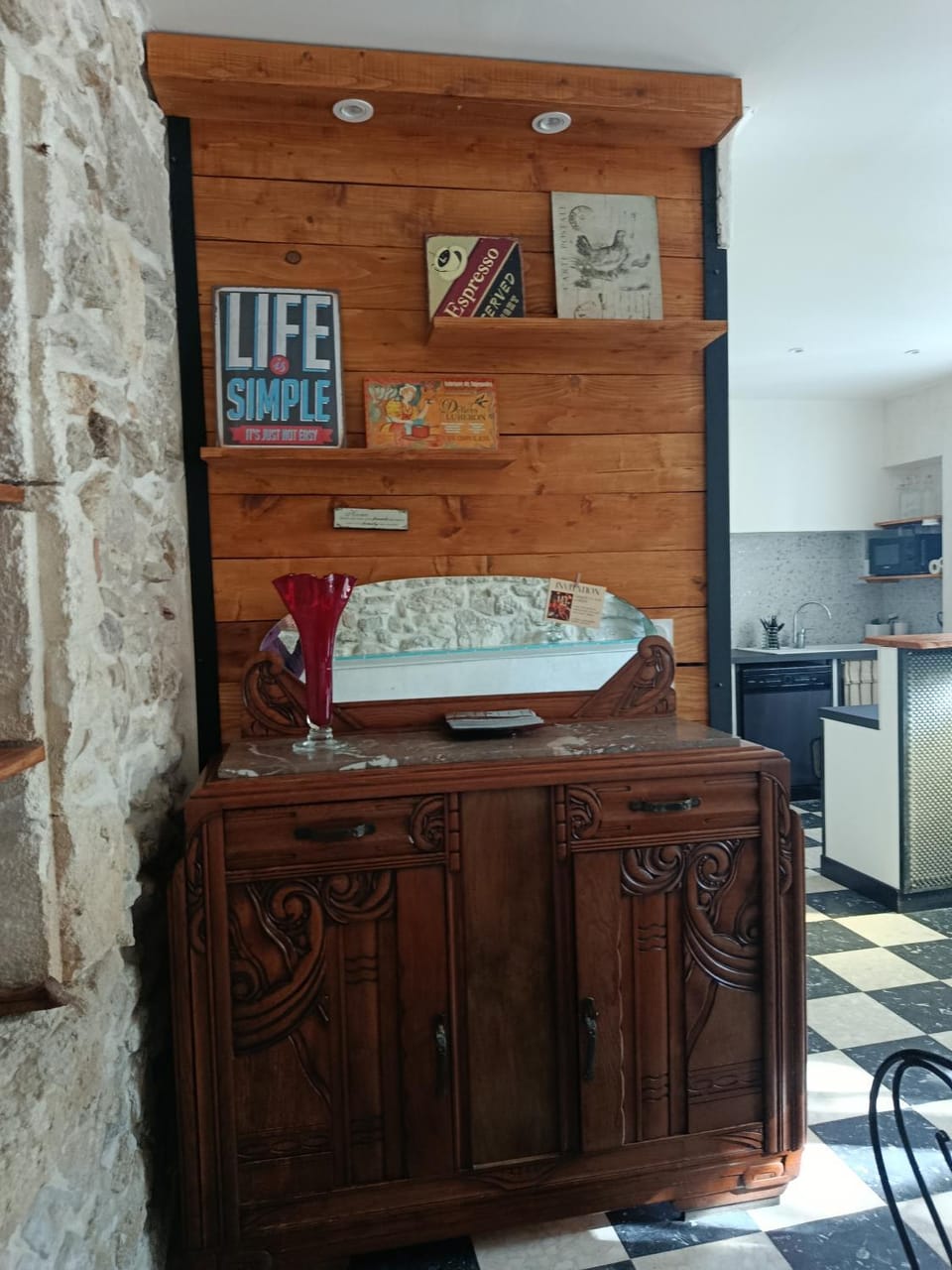 Kitchen or kitchenette