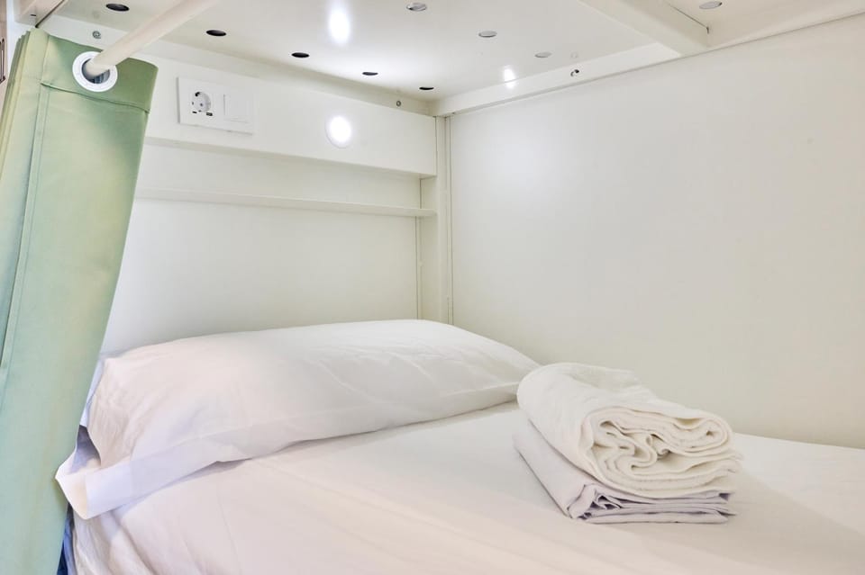 Hostelfly Fira Barcelona Hostel in L'Hospitalet de Llobregat