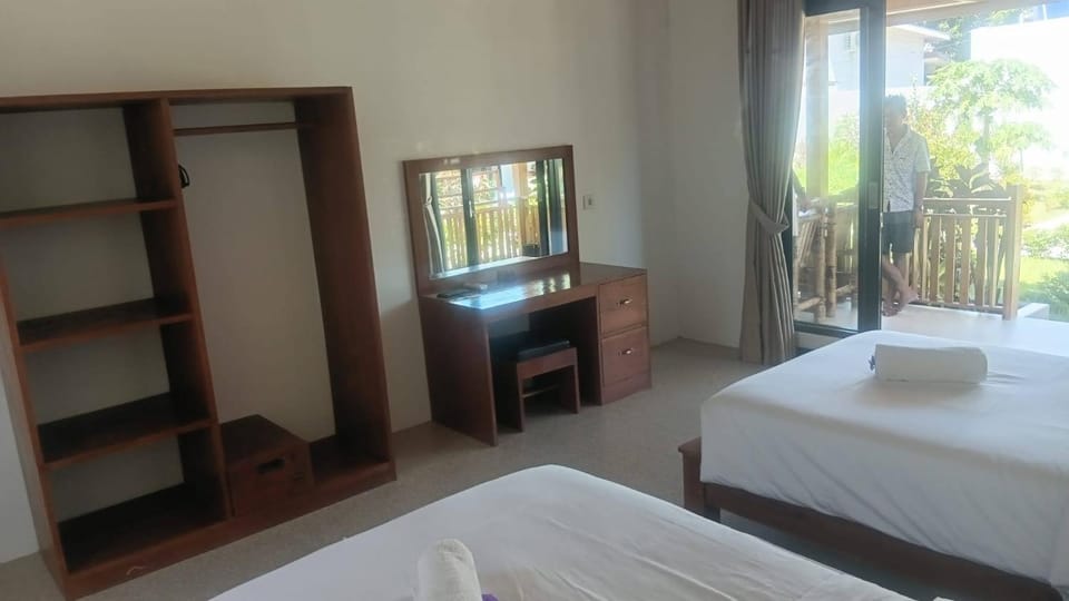 Bed, View (from property/room), Balcony/Terrace, Photo of the whole room, Bedroom