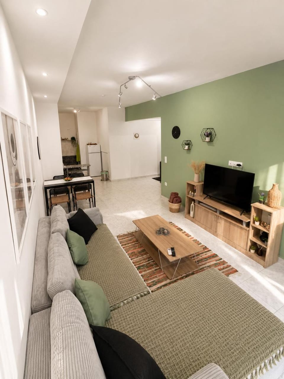 TV and multimedia, Kitchen or kitchenette, Living room, Seating area, Dining area, Evening entertainment, kitchen