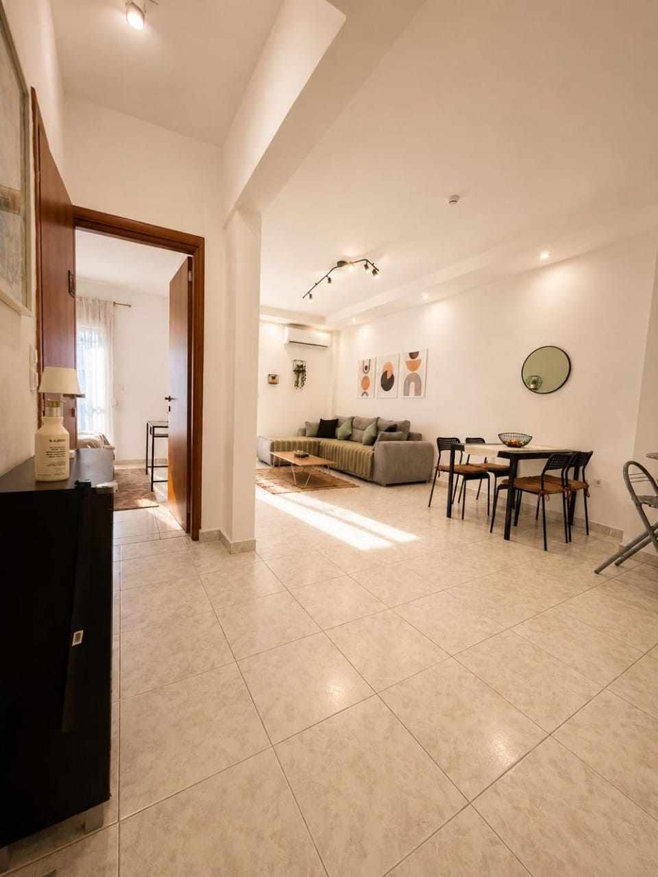 Seating area, Dining area, Bedroom