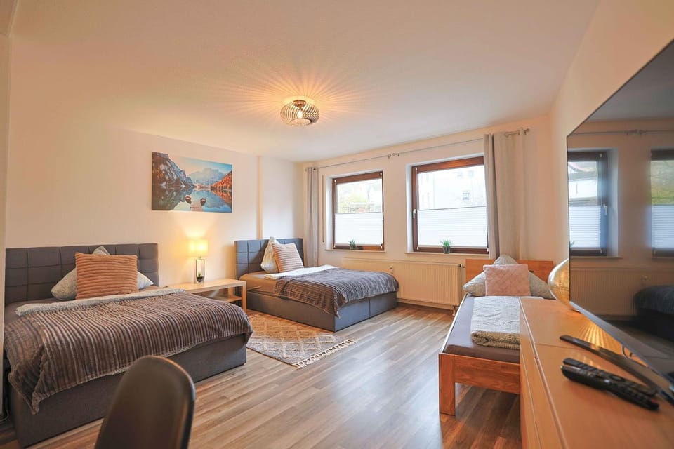 Bed, TV and multimedia, Living room, Bedroom
