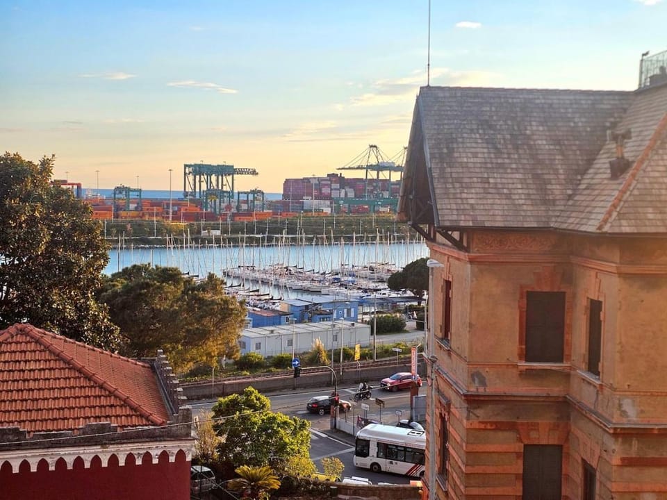 Sea view - The Rose Espresso - ML Apartment in Genoa
