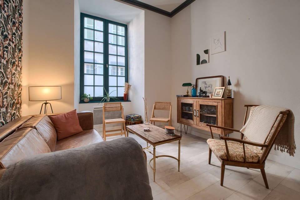 L'Instant - Wifi - Centre-ville Apartment in Laval