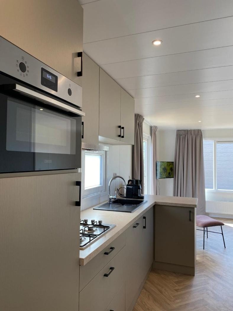 Verhuur chalet op Camping Wulpen Campground/ 
RV Resort in Zeeland, Netherlands