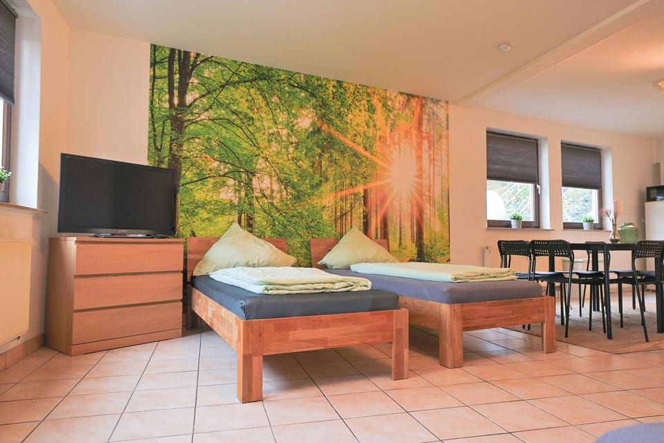 Bed, TV and multimedia, Living room, Dining area, Bedroom