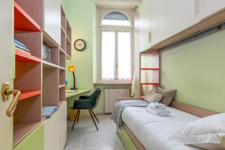 Bed, Photo of the whole room, Bedroom, towels, wardrobe