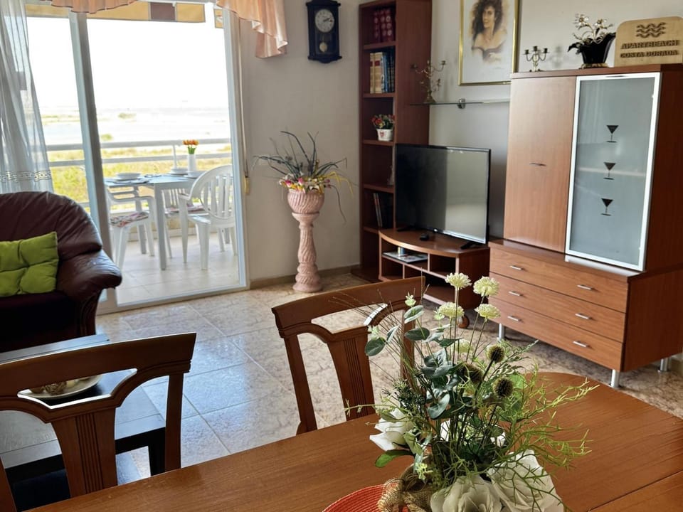 APARTBEACH MAR INTERNUM 3 con VISTAS MAR Apartment in La Pineda