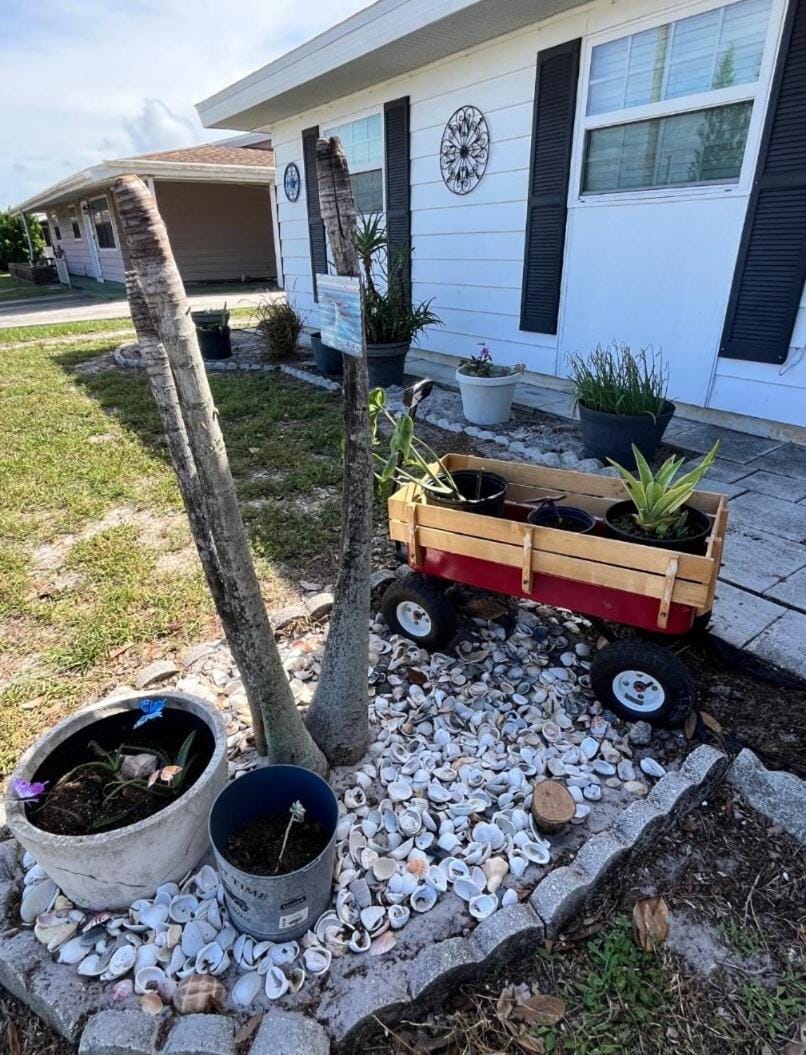 Gorgeous four bedroom pool home in Palm Bay Apartment in Palm Bay