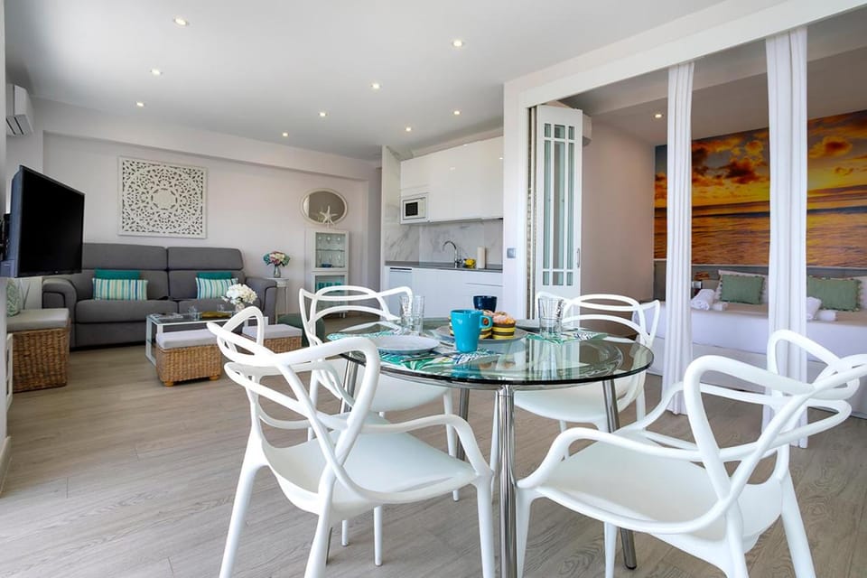 TV and multimedia, Kitchen or kitchenette, Living room, Dining area, Bedroom, air conditioner