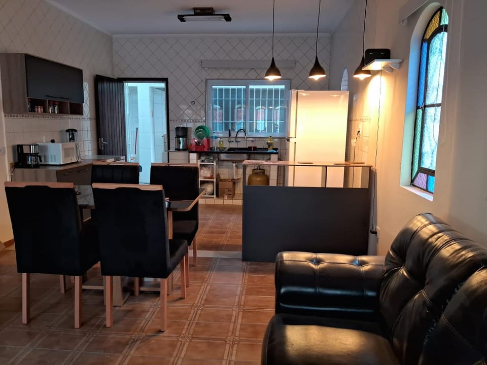 casa 4 dormitórios martim de sá piscina neuza House in Caraguatatuba