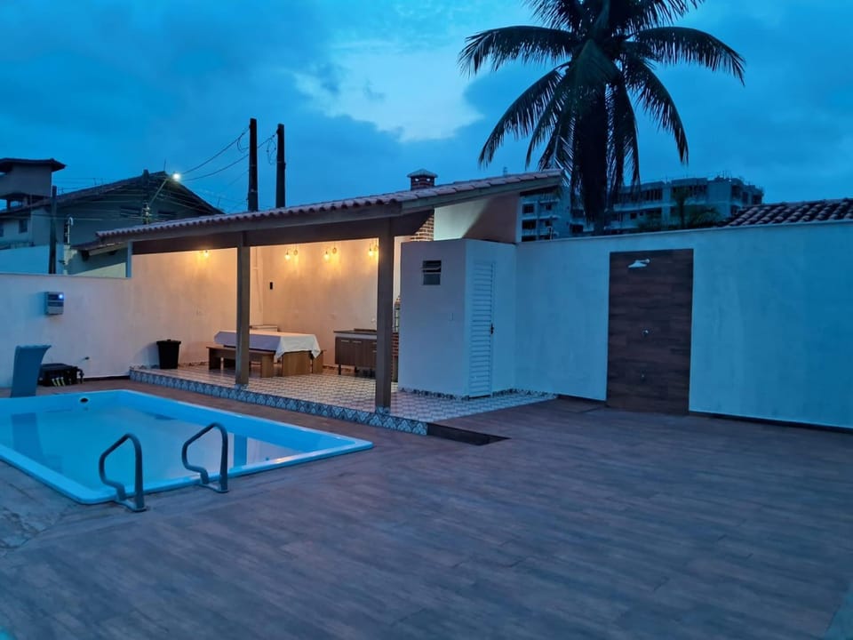 casa 4 dormitórios martim de sá piscina neuza House in Caraguatatuba