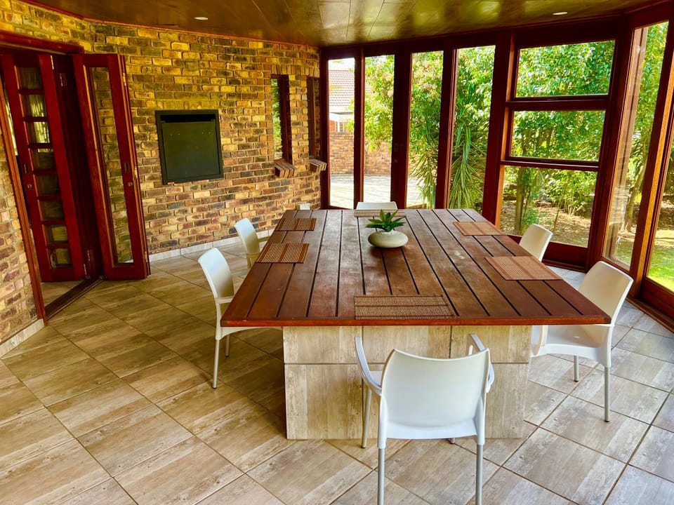 The Thatch House in Gauteng