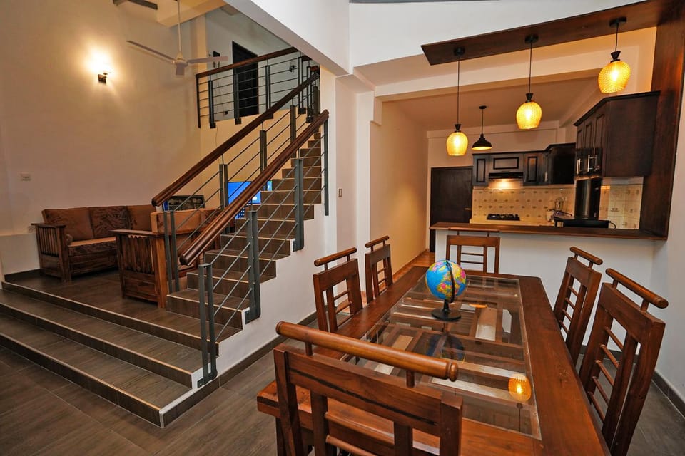 Kitchen or kitchenette, Seating area, Dining area, kitchen