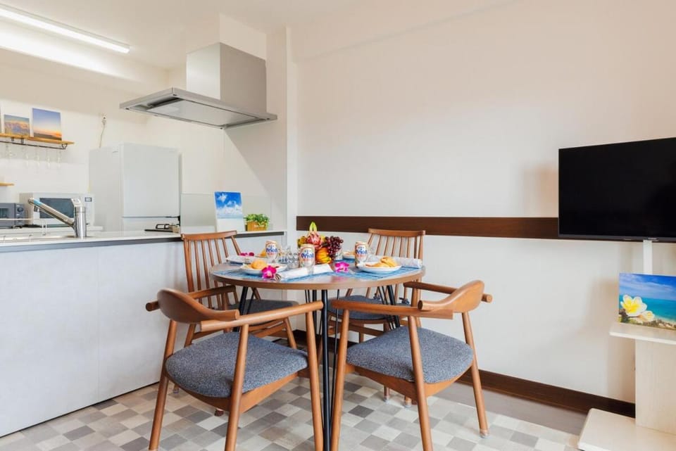 海の目の前スーパー徒歩圏内高層階最大4名琉球タワー902 Apartment in Okinawa Prefecture