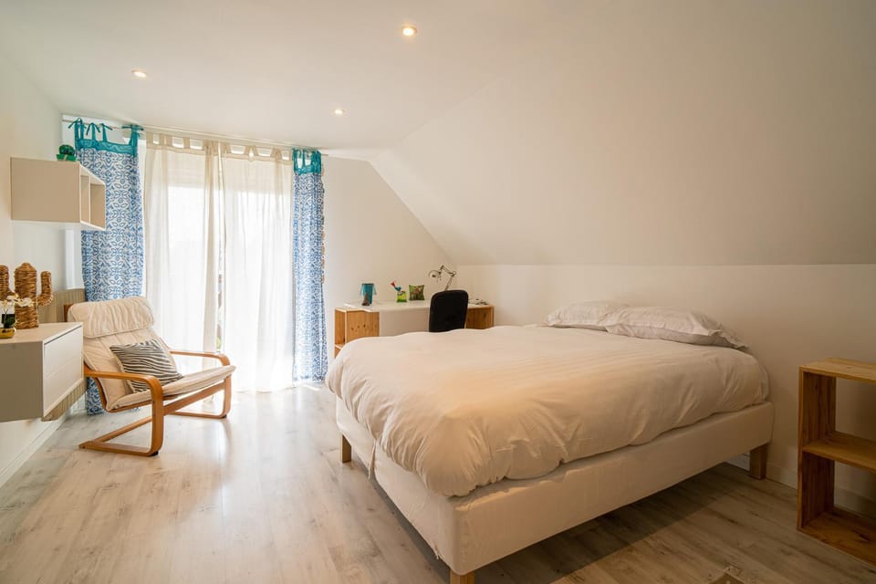 Bed, Balcony/Terrace, storage