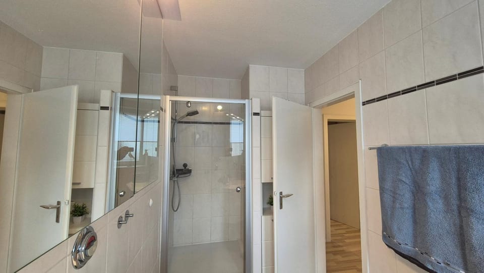 Bathroom, Living room